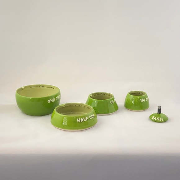 Rae Dunn PEAR Measuring Cups - Picture 2 of 3